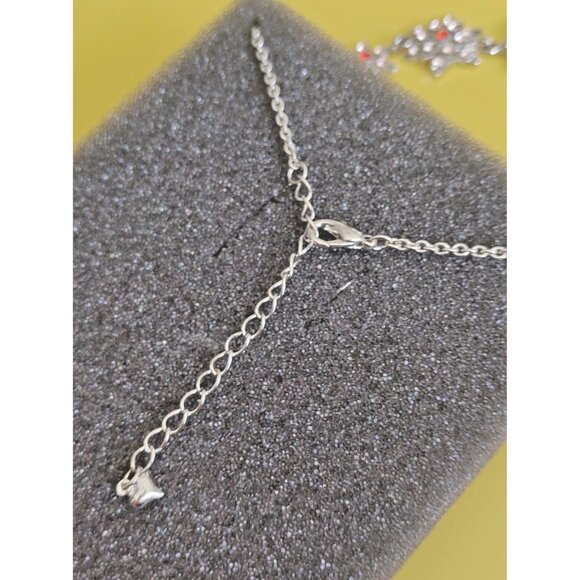 Red and Clear Rhinestone 10 Flower petal 15" necklace and earrings set - Picture 4 of 11